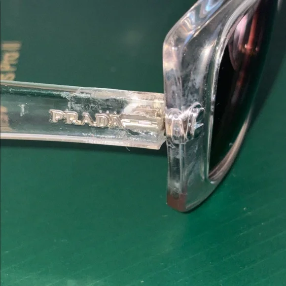 Prada Postcards Sunglasses clear with pink. - bibarnabloc.cat display picture 2